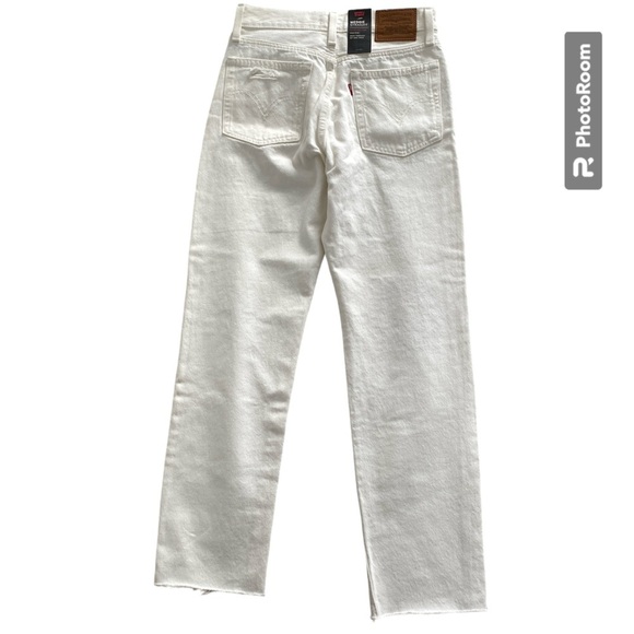 NWT LEVI'S Wedgie Straight Cream Distressed Jeans Size 26x28 - Picture 3 of 11